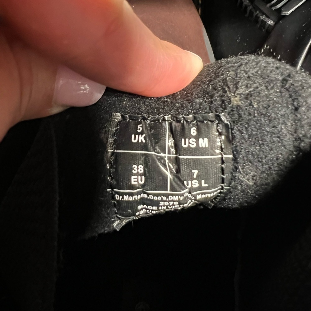 Dr. Martens 2976 Chelsea Boots - Picture 6 of 6